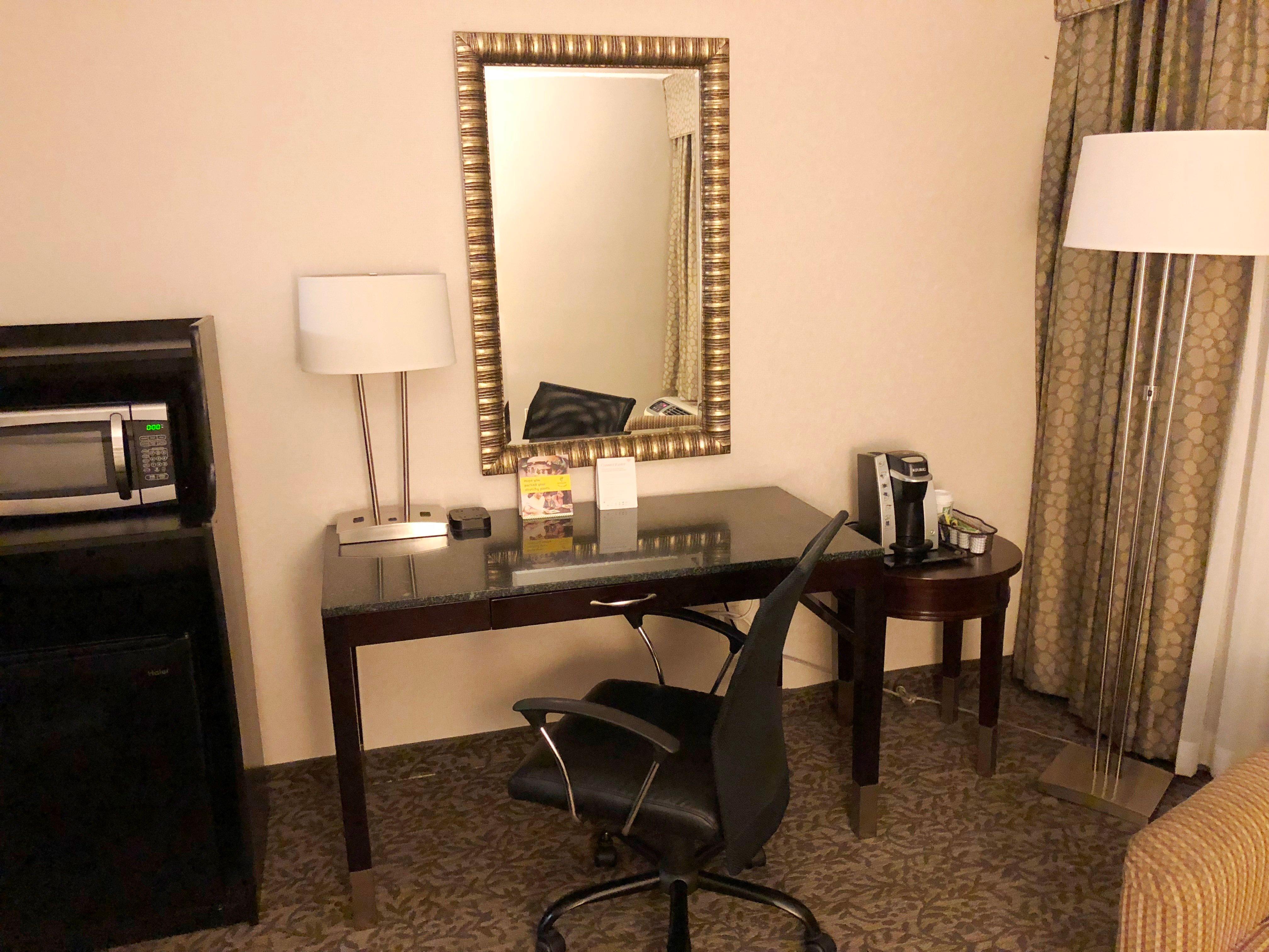 Holiday Inn Westbury-Long Island By Ihg Carle Place Buitenkant foto