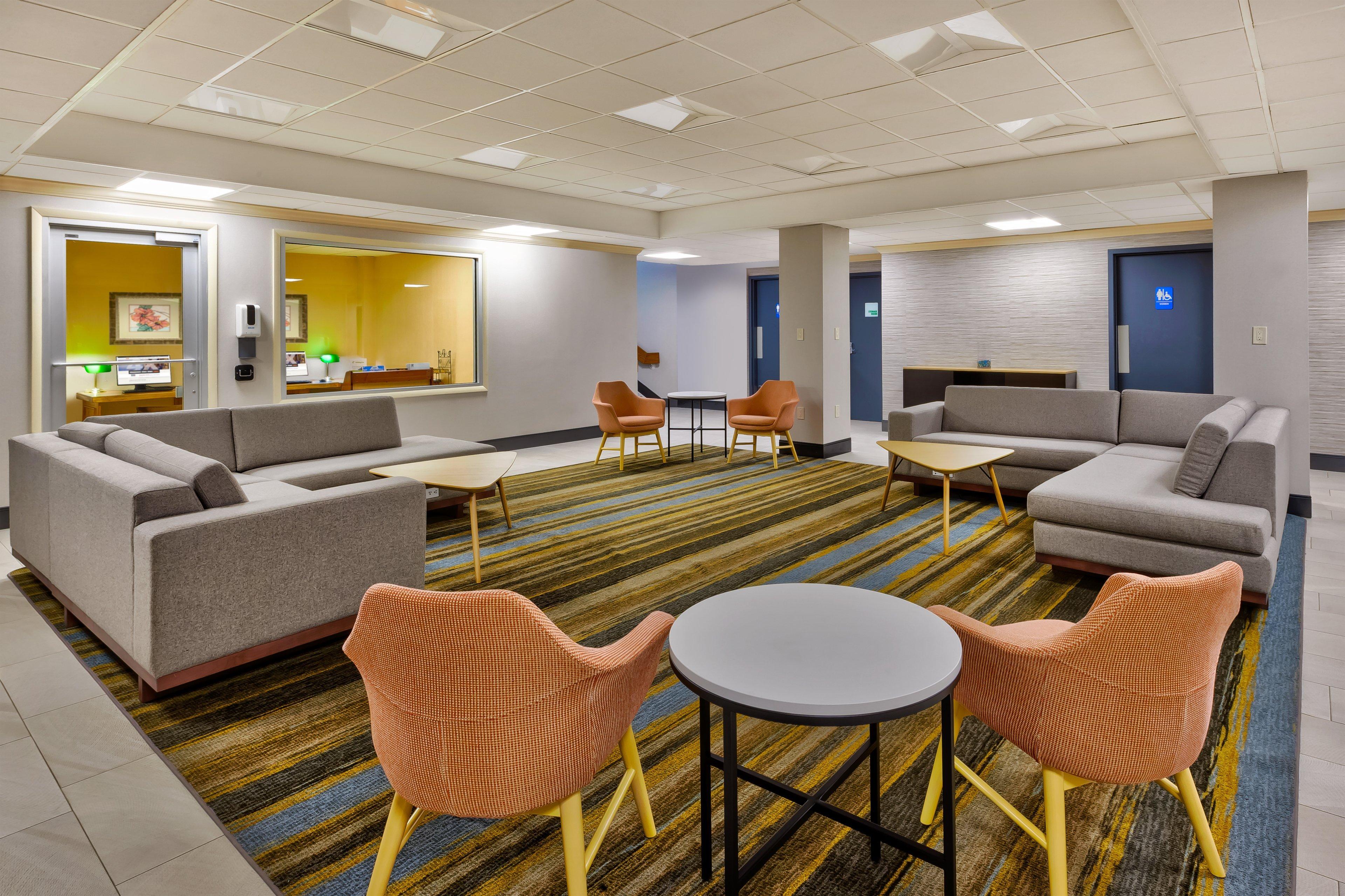 Holiday Inn Westbury-Long Island By Ihg Carle Place Buitenkant foto